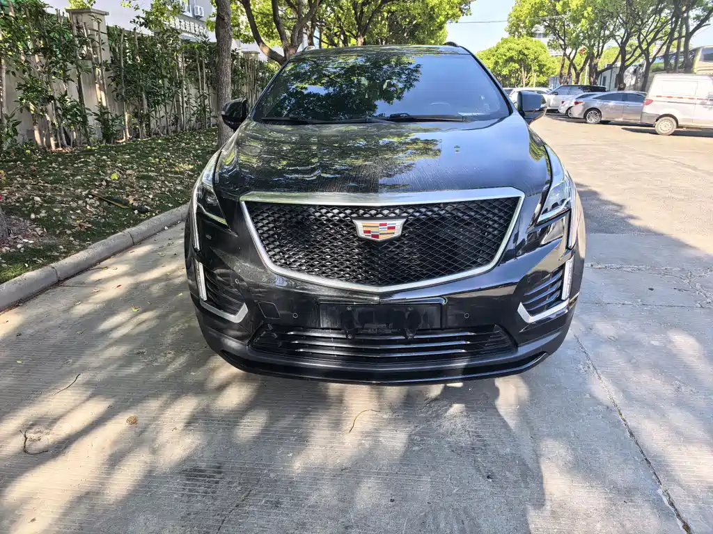 Cadillac XT5 2020 — фото 1