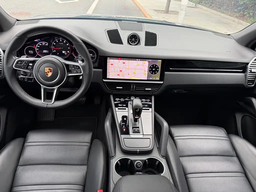 Porsche Cayenne 2018 — фото 17