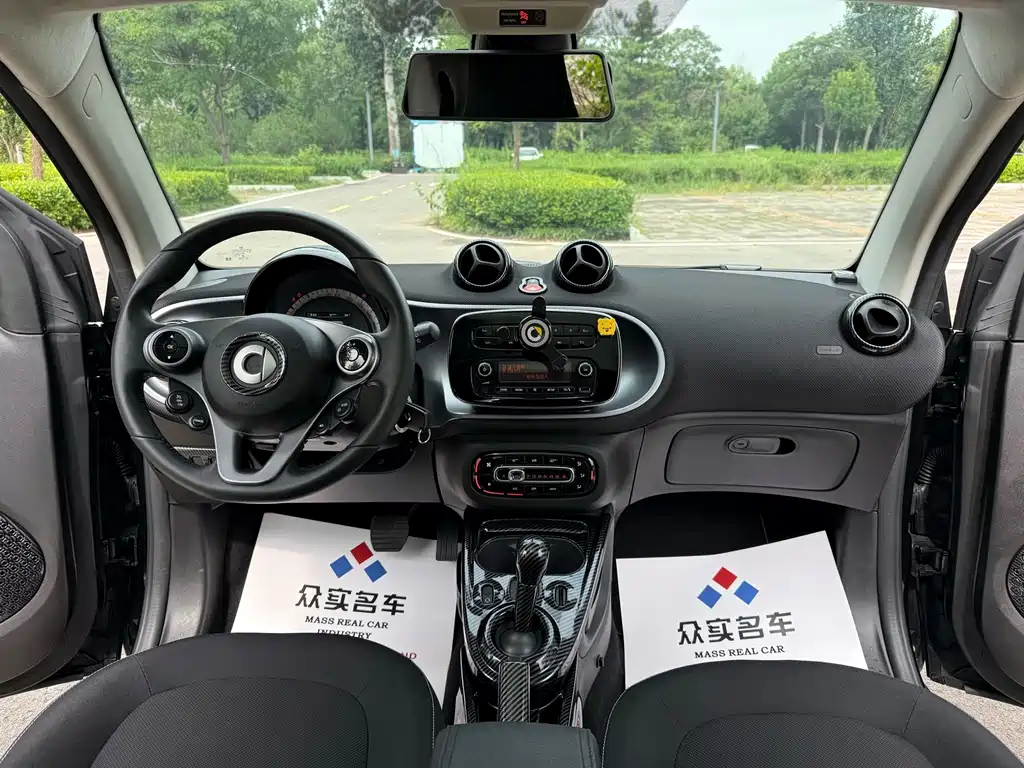 smart fortwo 2018 — фото 7