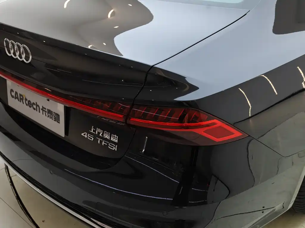 Audi A7L 2024 — фото 16