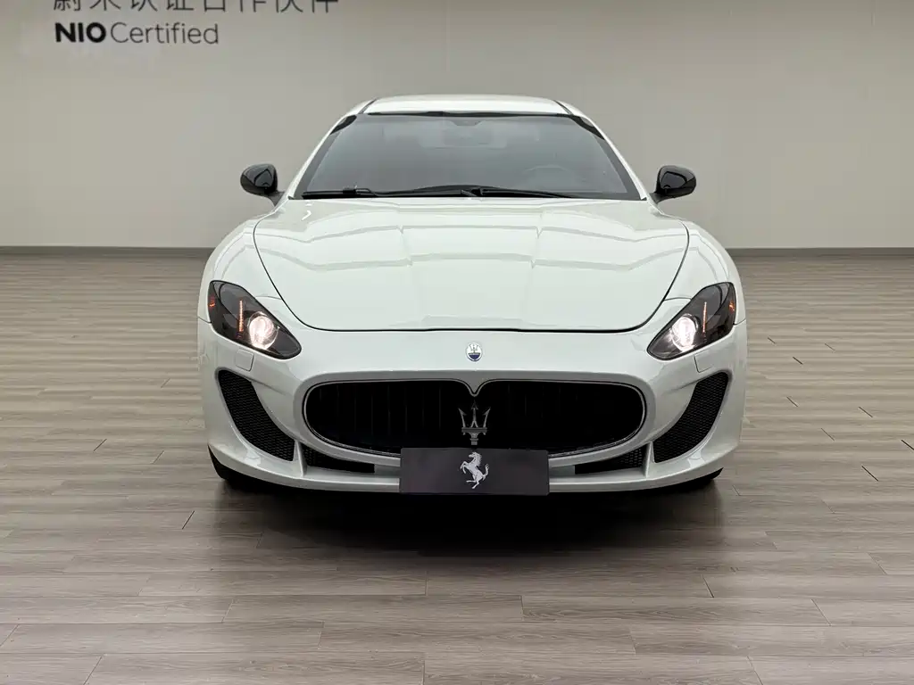 Maserati GranTurismo 2013 — фото 2
