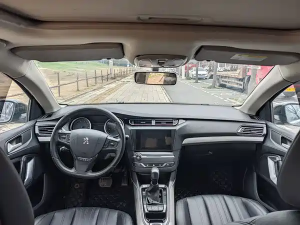 Peugeot 408 2020
