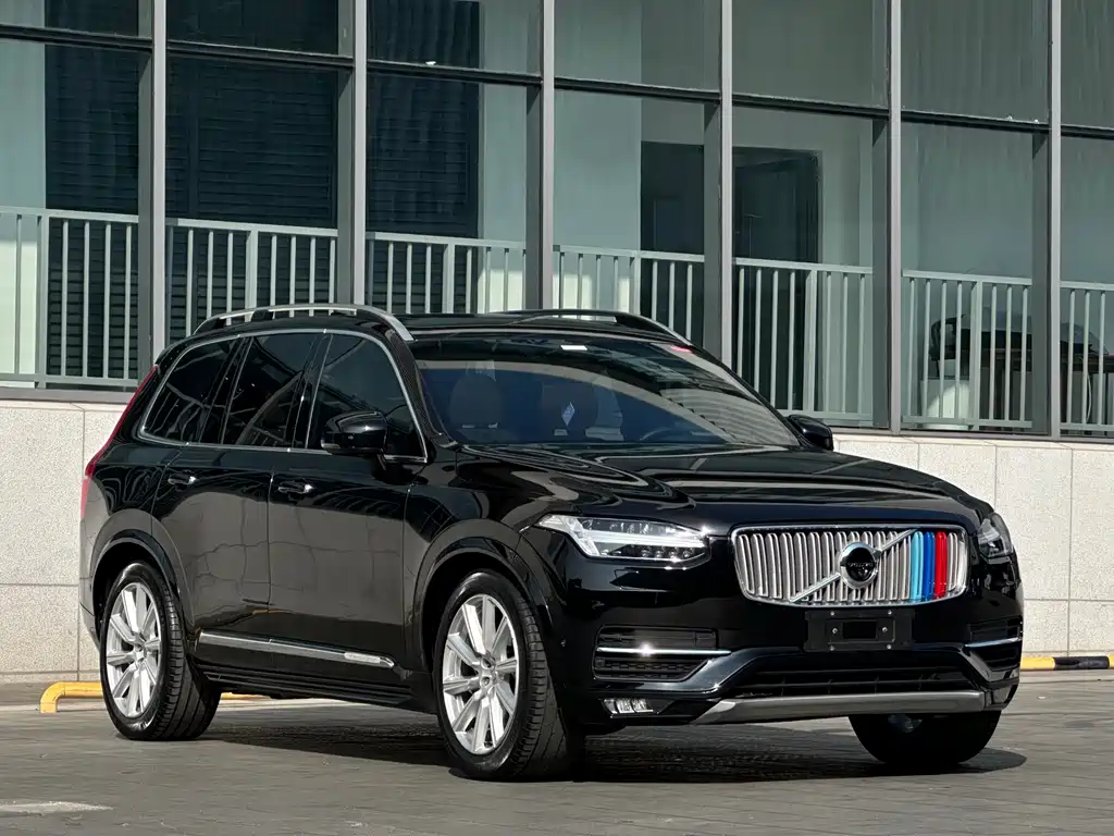 Volvo XC90 2018 — фото 3