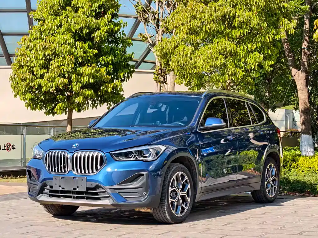 BMW X1 2022 — фото 1