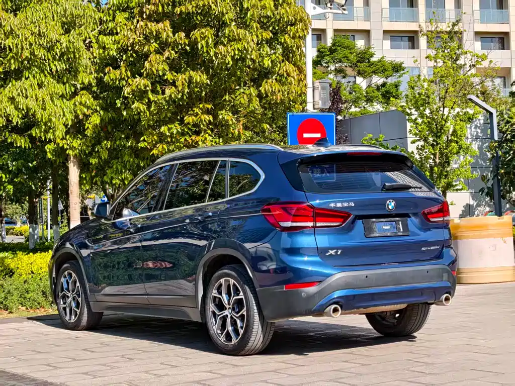 BMW X1 2022 — фото 5