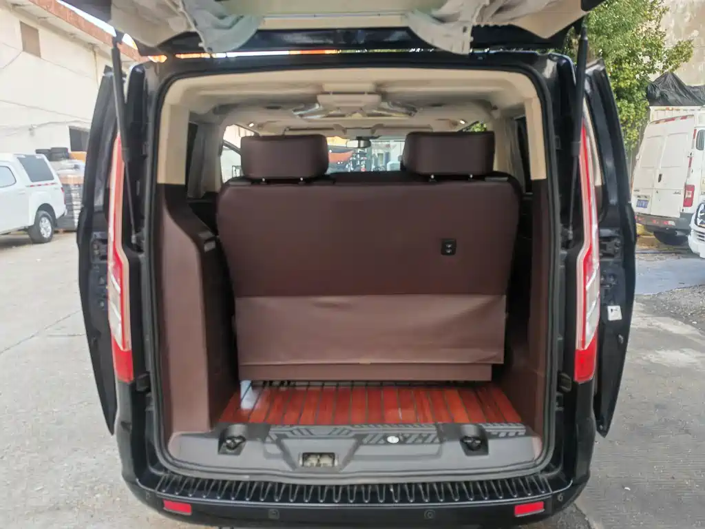 Ford Tourneo 2019 — фото 14