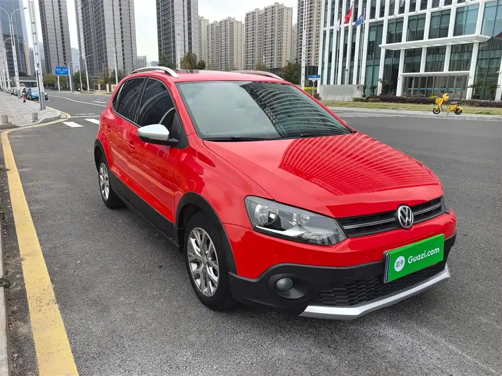 Volkswagen Polo 2015 — фото 23
