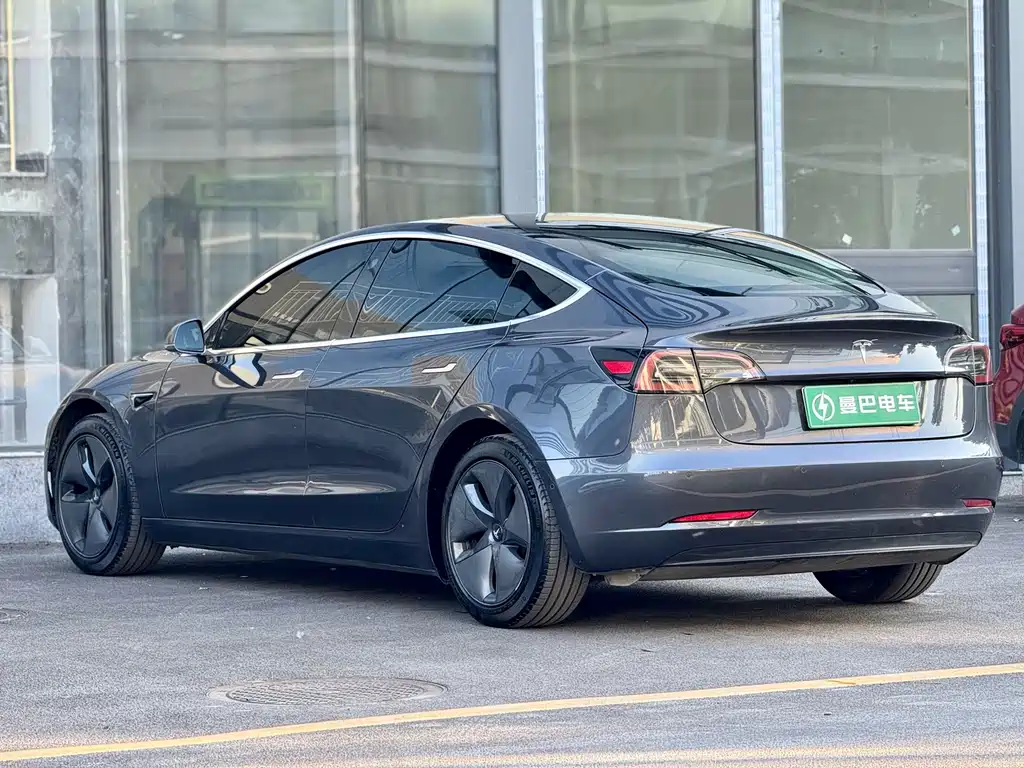 Tesla Model 3 2019 — фото 6