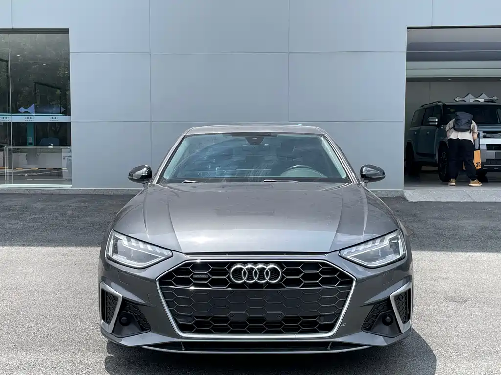 Audi A4L 2020 — фото 2