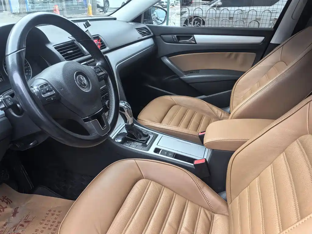 Volkswagen Passat 2015 — фото 16