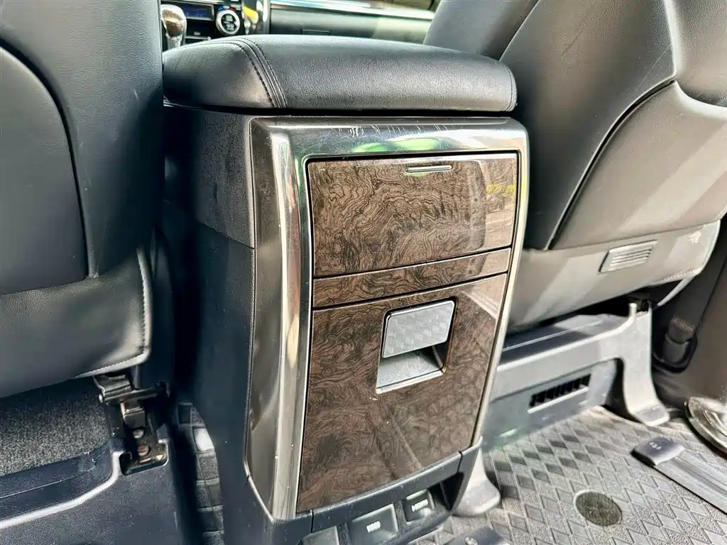 Toyota Vellfire 2019 — фото 28
