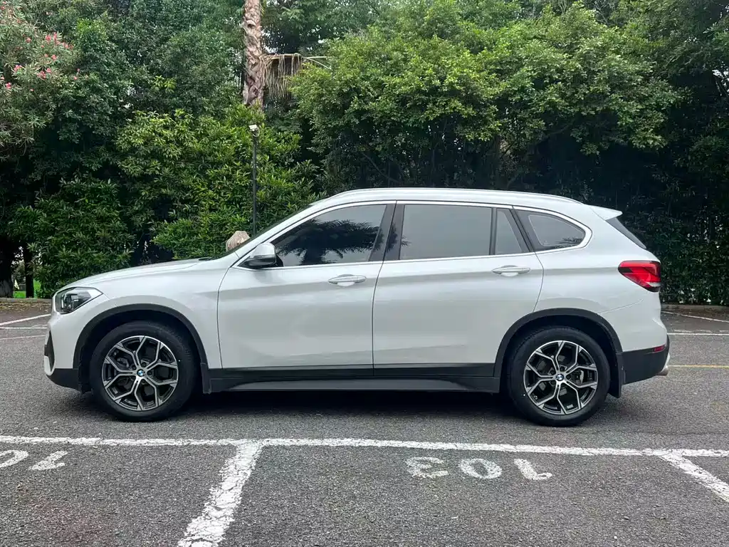 BMW X1 2020 — фото 12