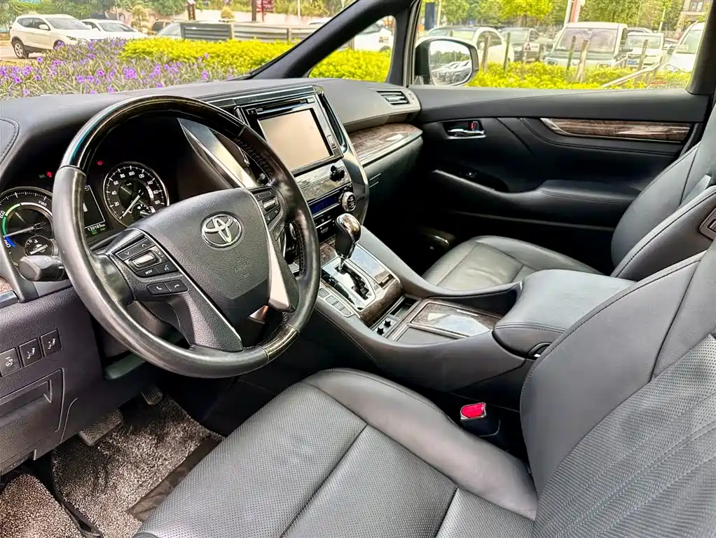Toyota Vellfire 2019 — фото 9