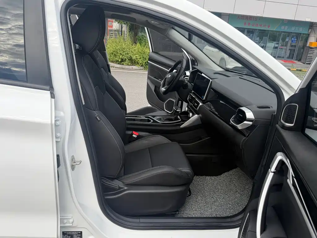 Geely Binyue 2025