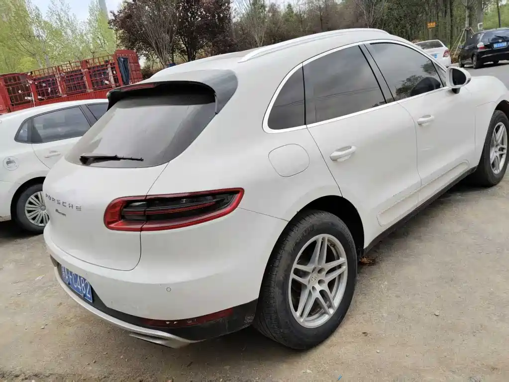 Porsche Macan 2017 — фото 5
