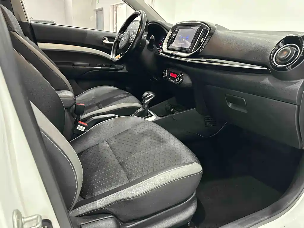 Kia KX1 2018 — фото 9