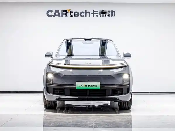 Li Auto L8 2025
