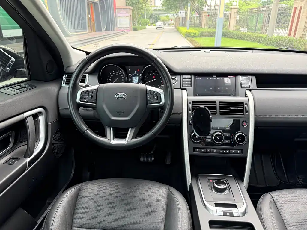Land Rover Discovery Sport 2019 — фото 29
