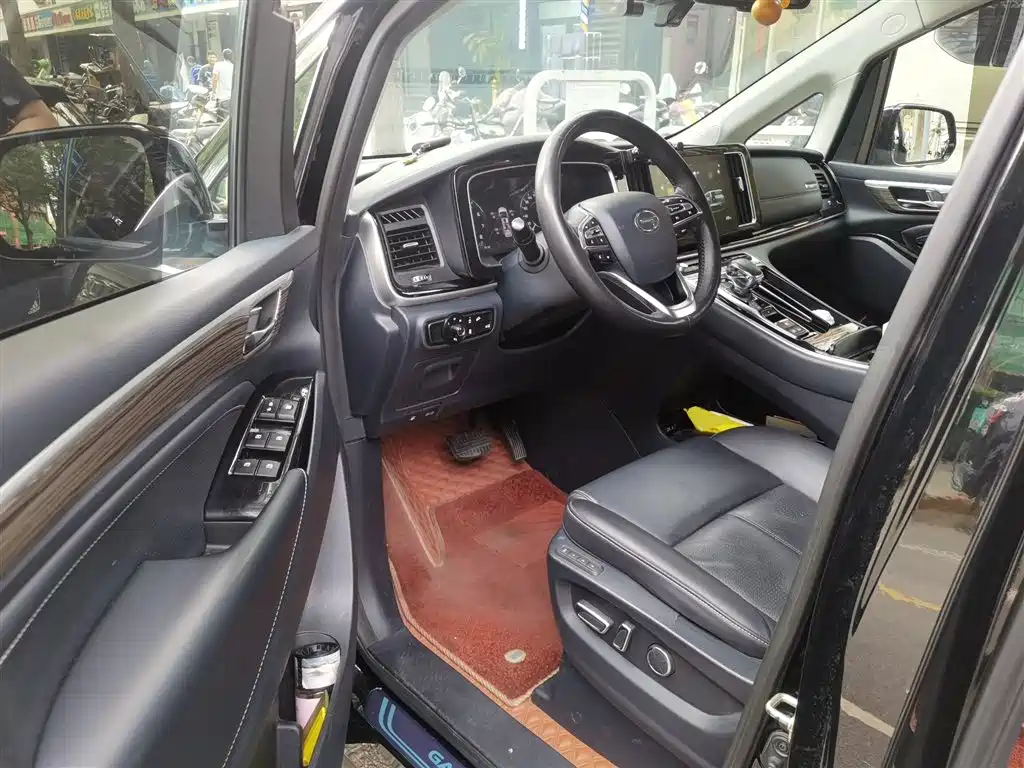 GAC Motor Trumpchi M8 2022 — фото 12