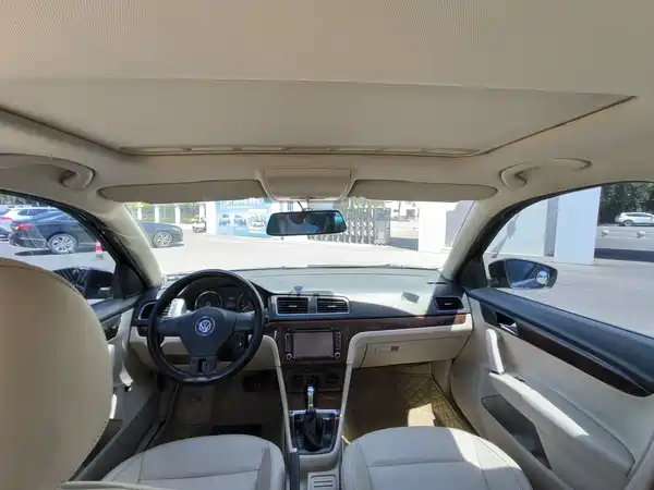 Volkswagen Lavida 2013