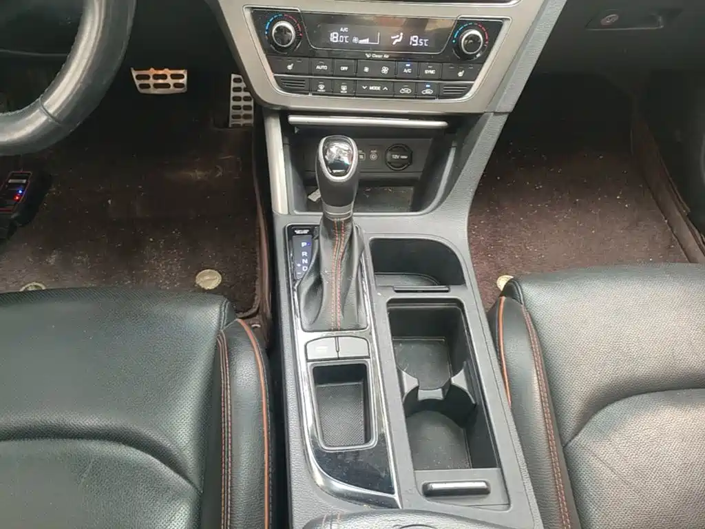 Hyundai Sonata 2016 — фото 14