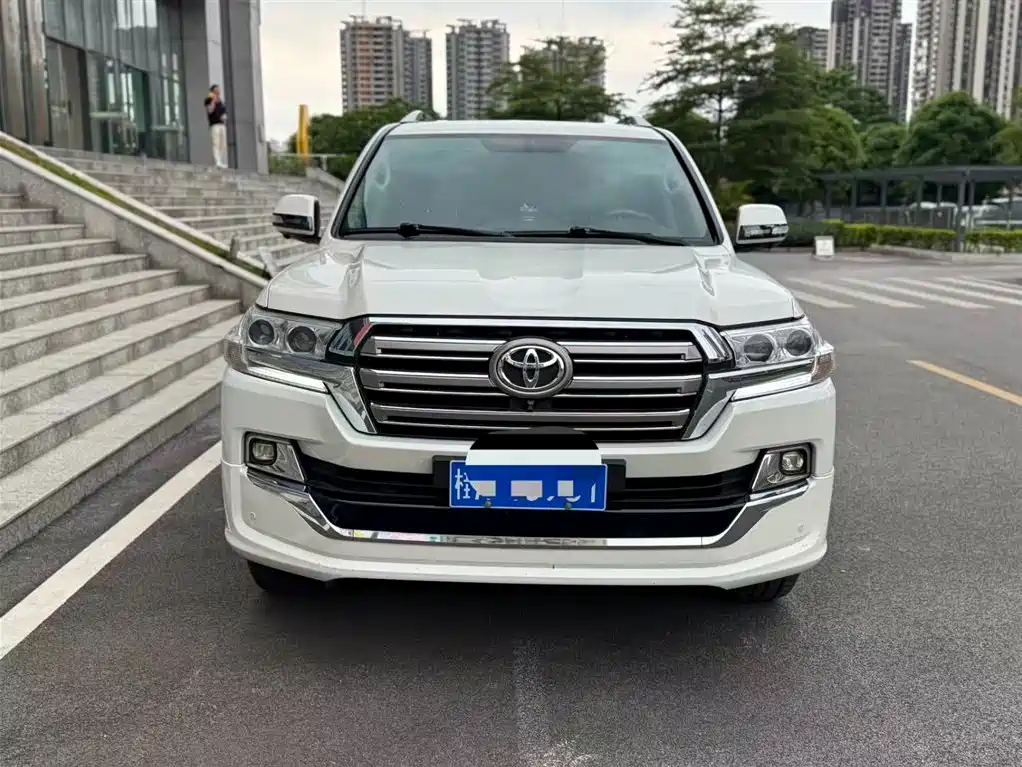 Toyota Land Cruiser 2020 — фото 3