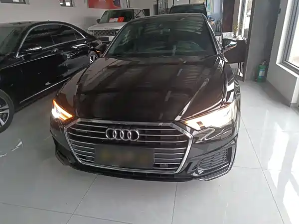 Audi A6L 2022