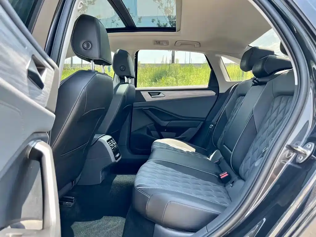Volkswagen Sagitar 2023