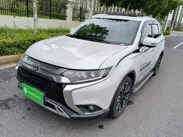 Mitsubishi Outlander 2020