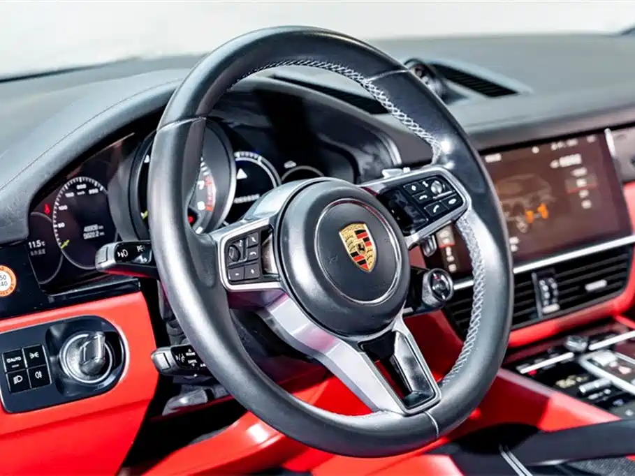 Porsche Cayenne Hybrid 2021 — фото 12