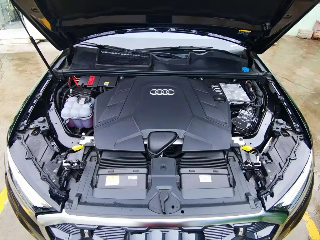 Audi Q7 2025 — фото 10