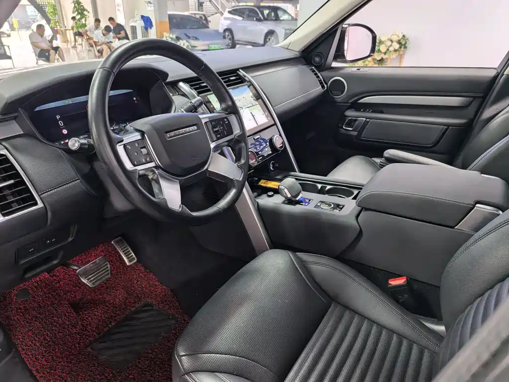 Land Rover Discovery 2022