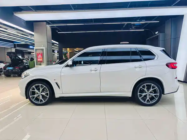 BMW X5 2023