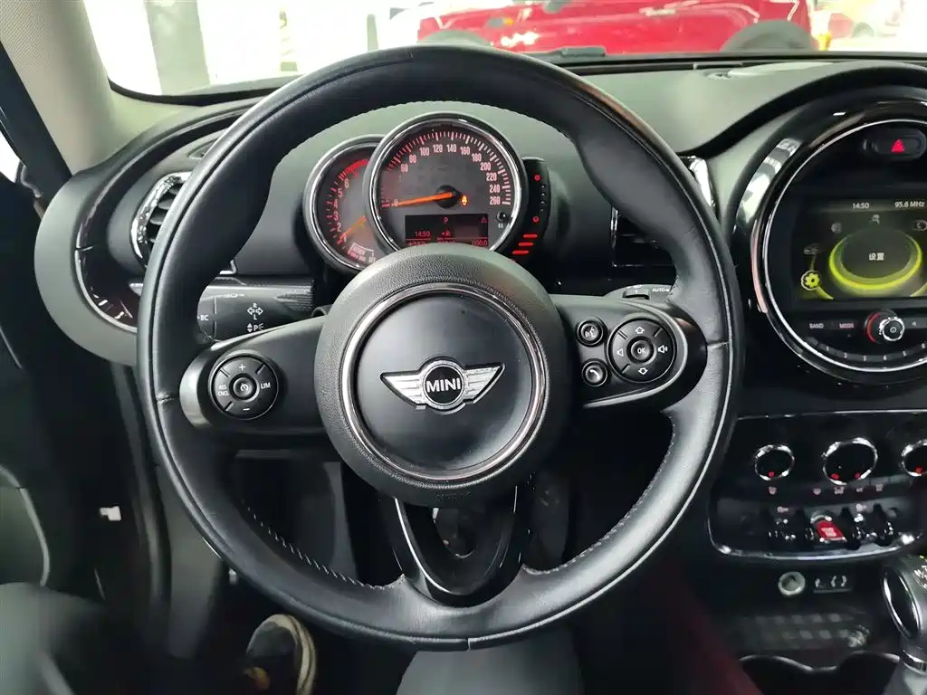 MINI Clubman 2017 — фото 3