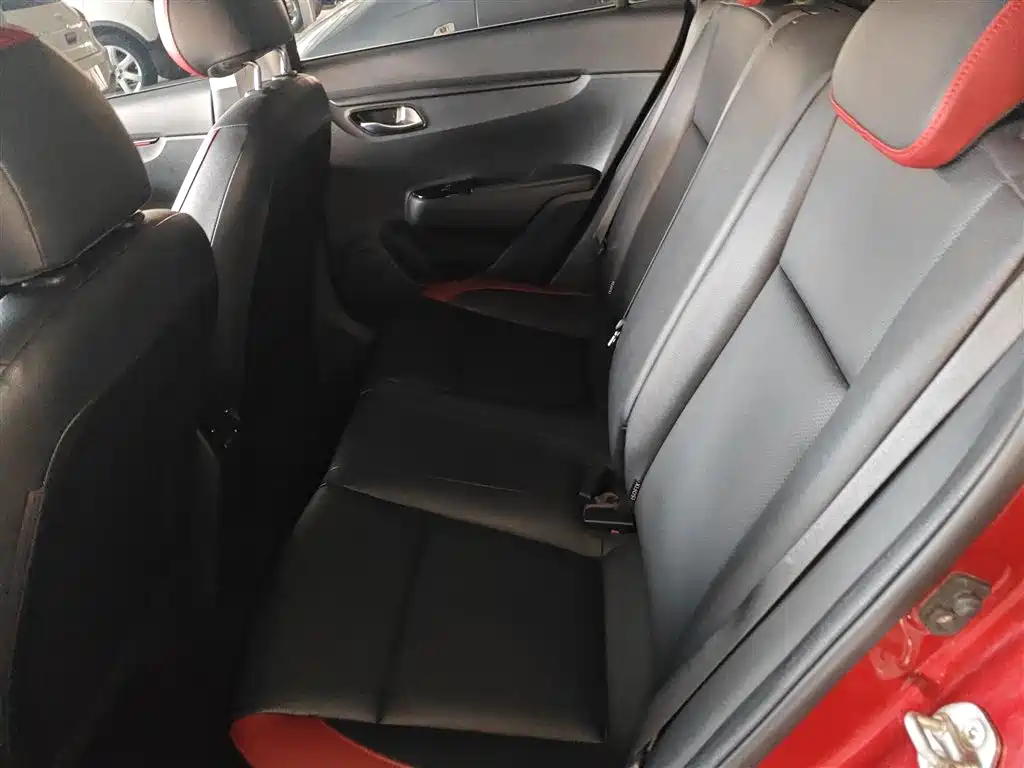 Kia KX Cross 2018 — фото 13