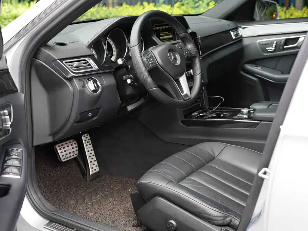 Mercedes-Benz E-Class 2014 — фото 13