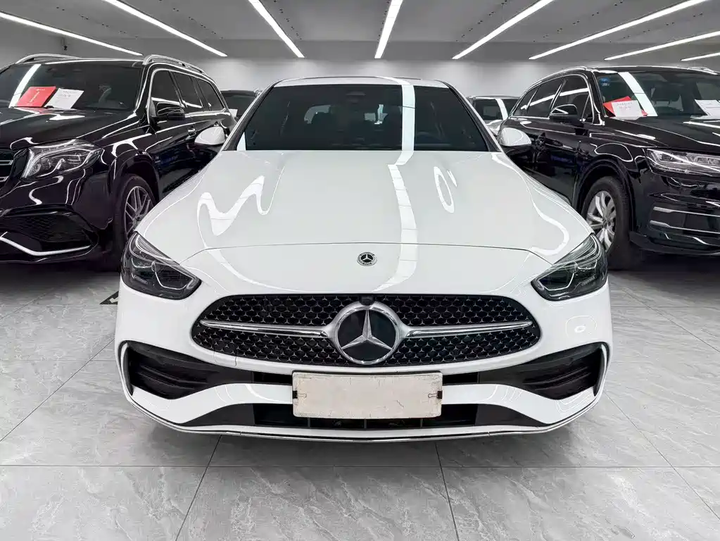 Mercedes-Benz C-Class 2024