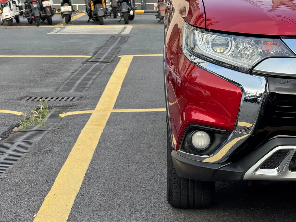Mitsubishi Outlander 2019 — фото 26