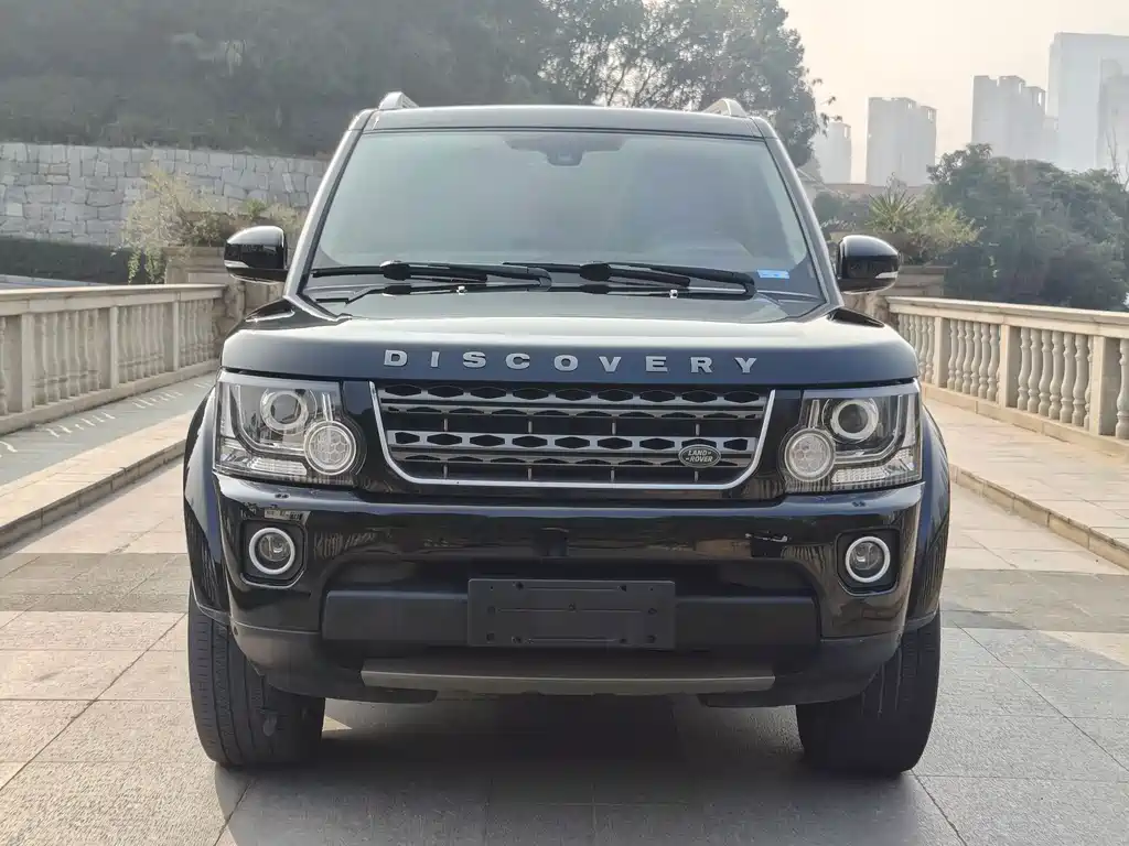 Land Rover Discovery 2017 — фото 2