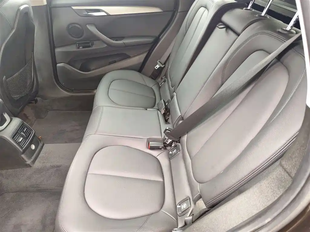 BMW X1 2017 — фото 13