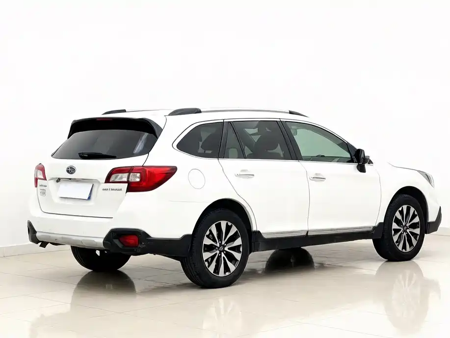 Subaru Outback 2017 — фото 7