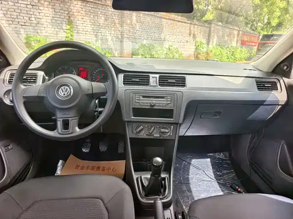 Volkswagen Santana 2014