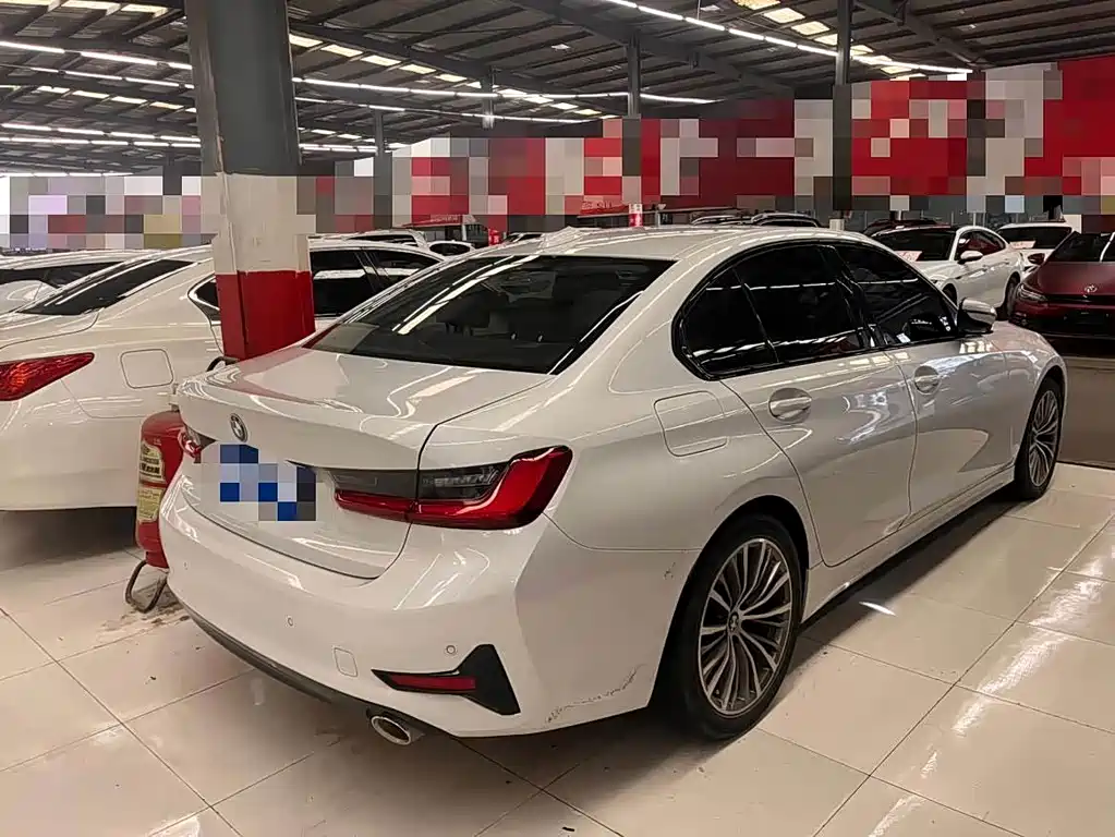BMW 3 Series 2021 — фото 10