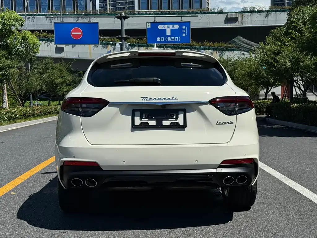 Maserati Levante 2022 — фото 16