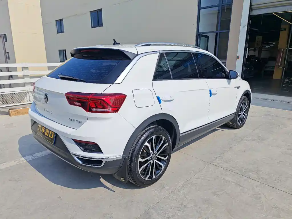 Volkswagen T-Roc 2022 — фото 9