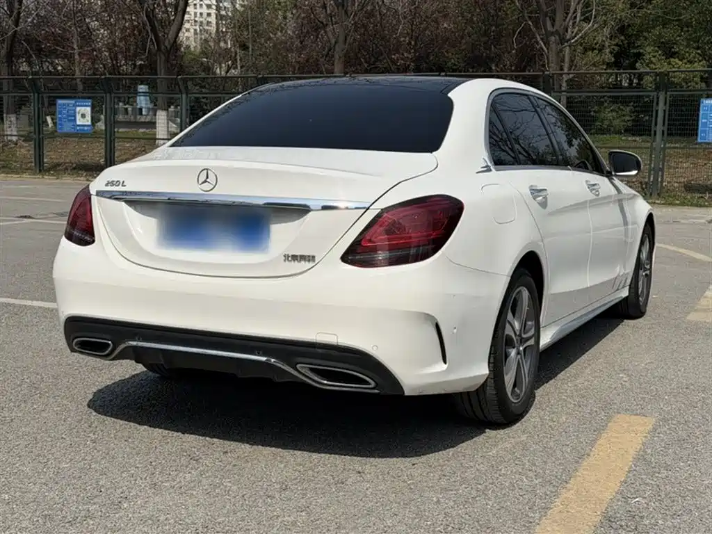 Mercedes-Benz C-Class 2020 — фото 23