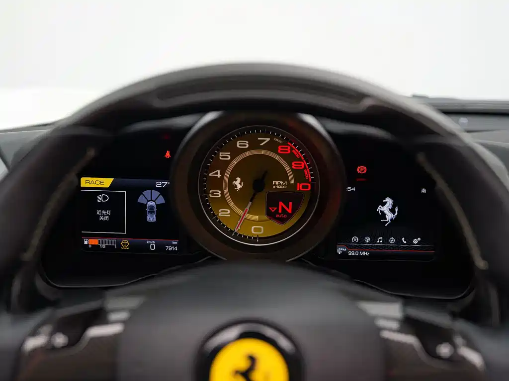 Ferrari F8 2022 — фото 21
