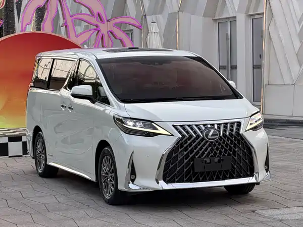 Lexus LM 2022