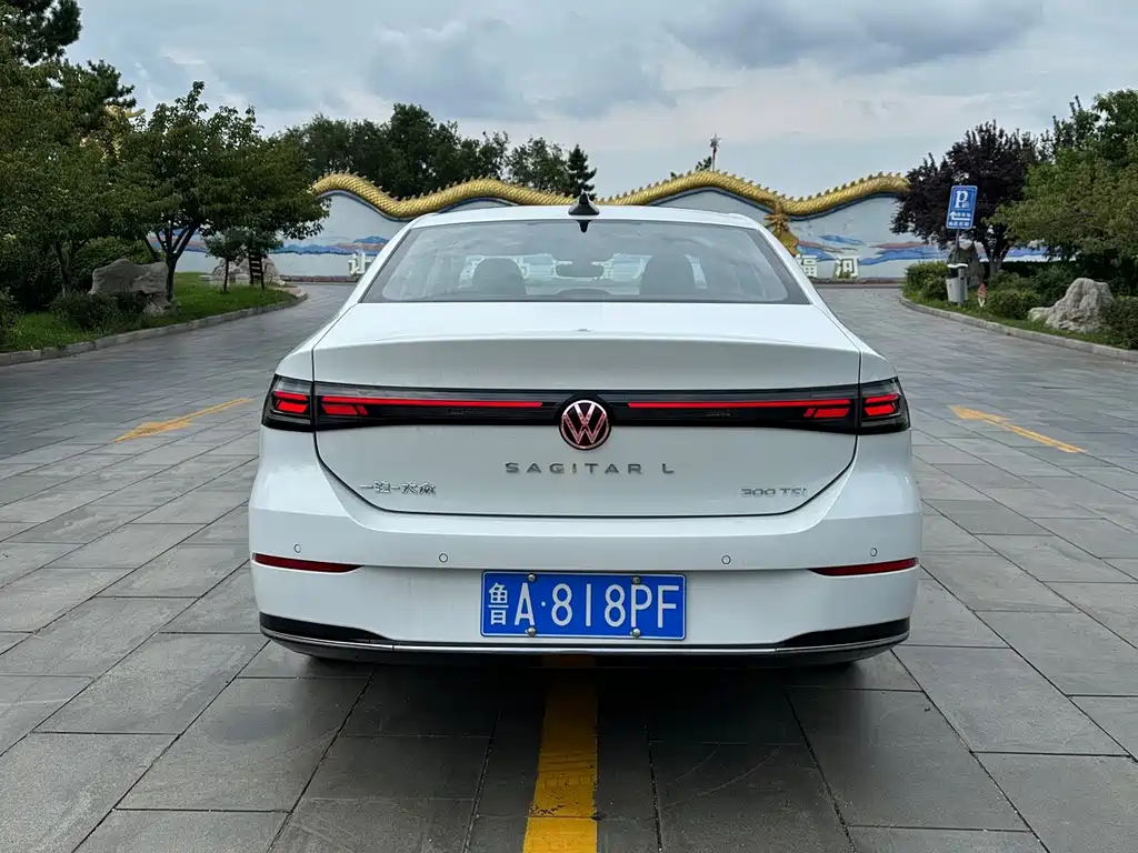 Volkswagen Sagitar 2025