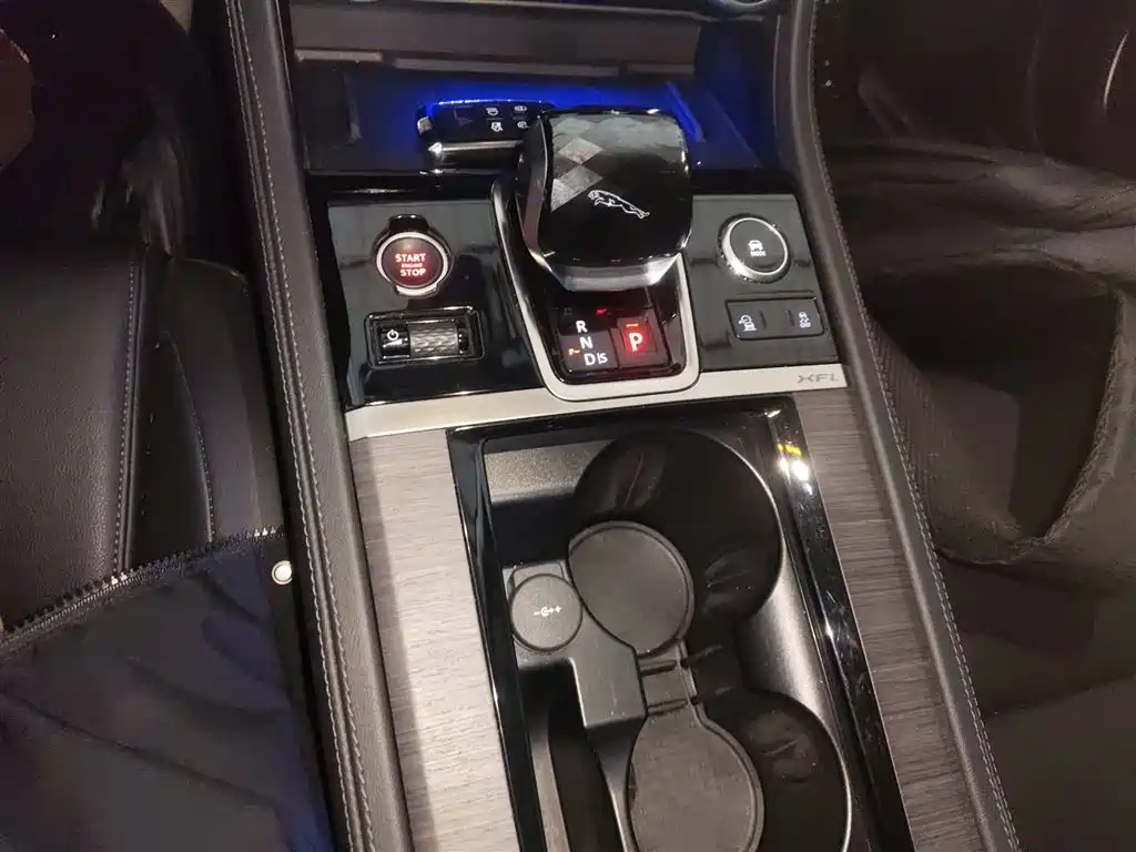 Jaguar XFL 2023 — фото 10